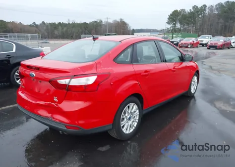 2012 Ford Focus Se z USA, uszkodzony, nr VIN 1FAHP3F28CL141982